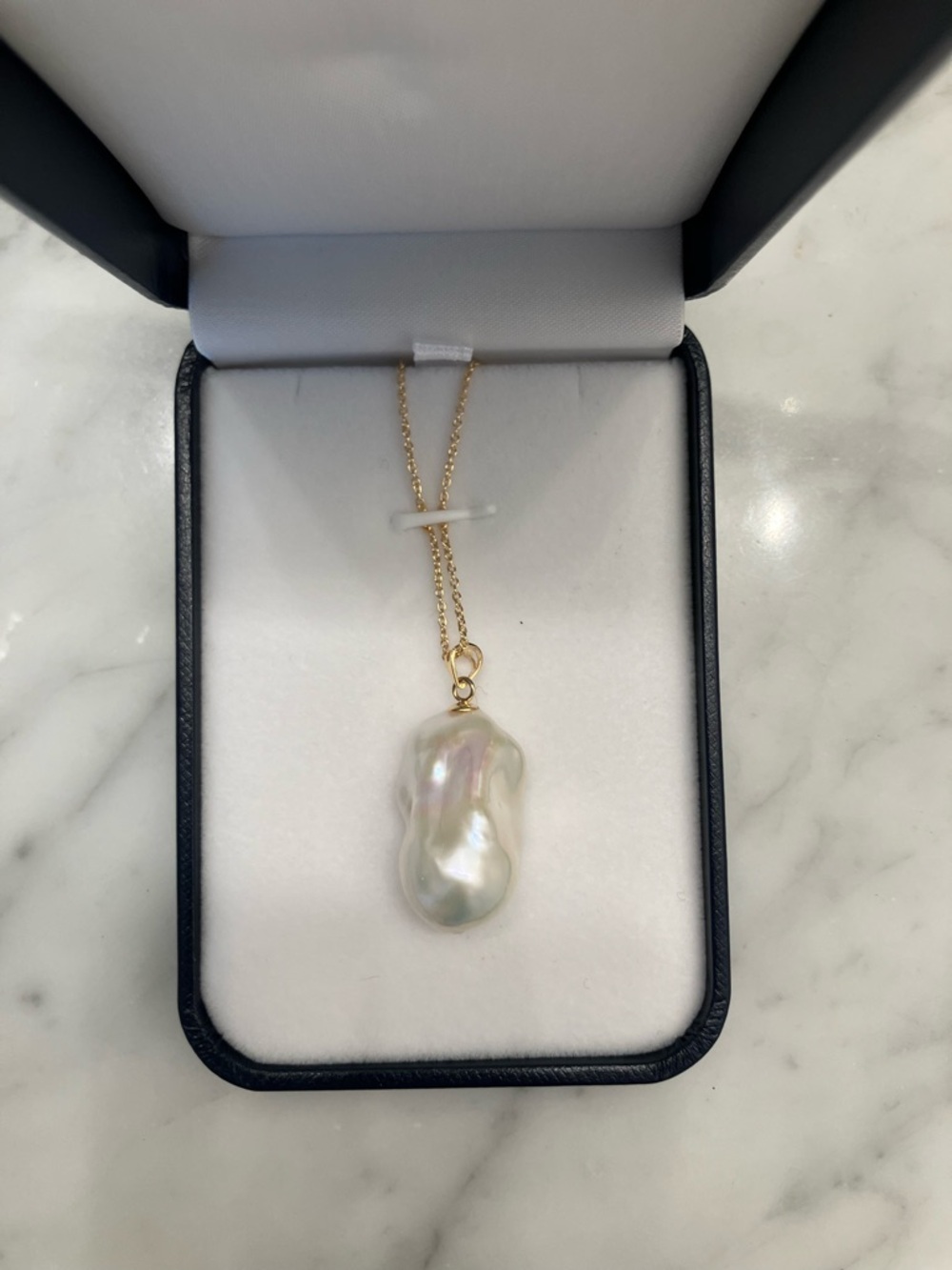 Huge Iridescent Baroque Pearl Pendant Necklace - Picture 2 of 5
